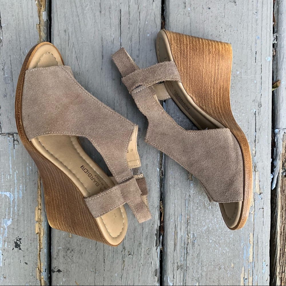 Barbara Barbieri suede wedge sandal Sz 7.5